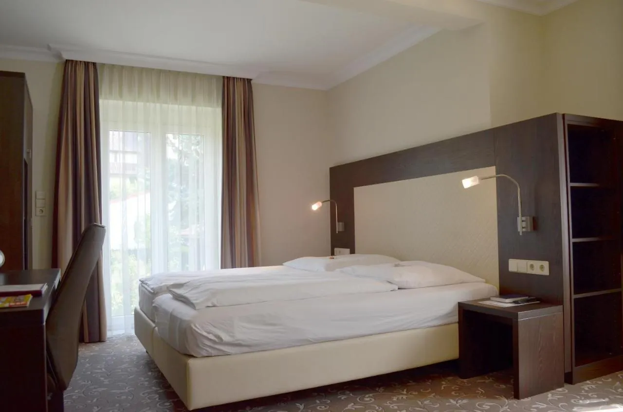 Hotel Ochsen שטוטגרט 4*,