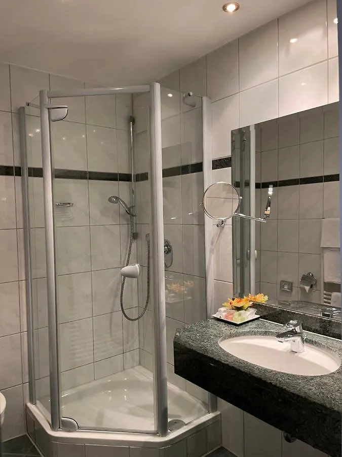 Hotel Ochsen שטוטגרט 4*,