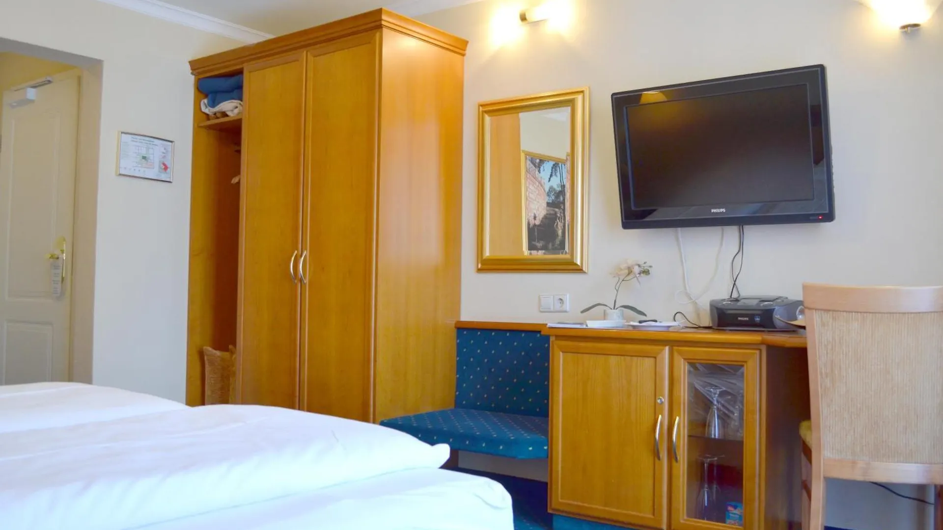 Hotel Ochsen שטוטגרט 4*,  גרמניה