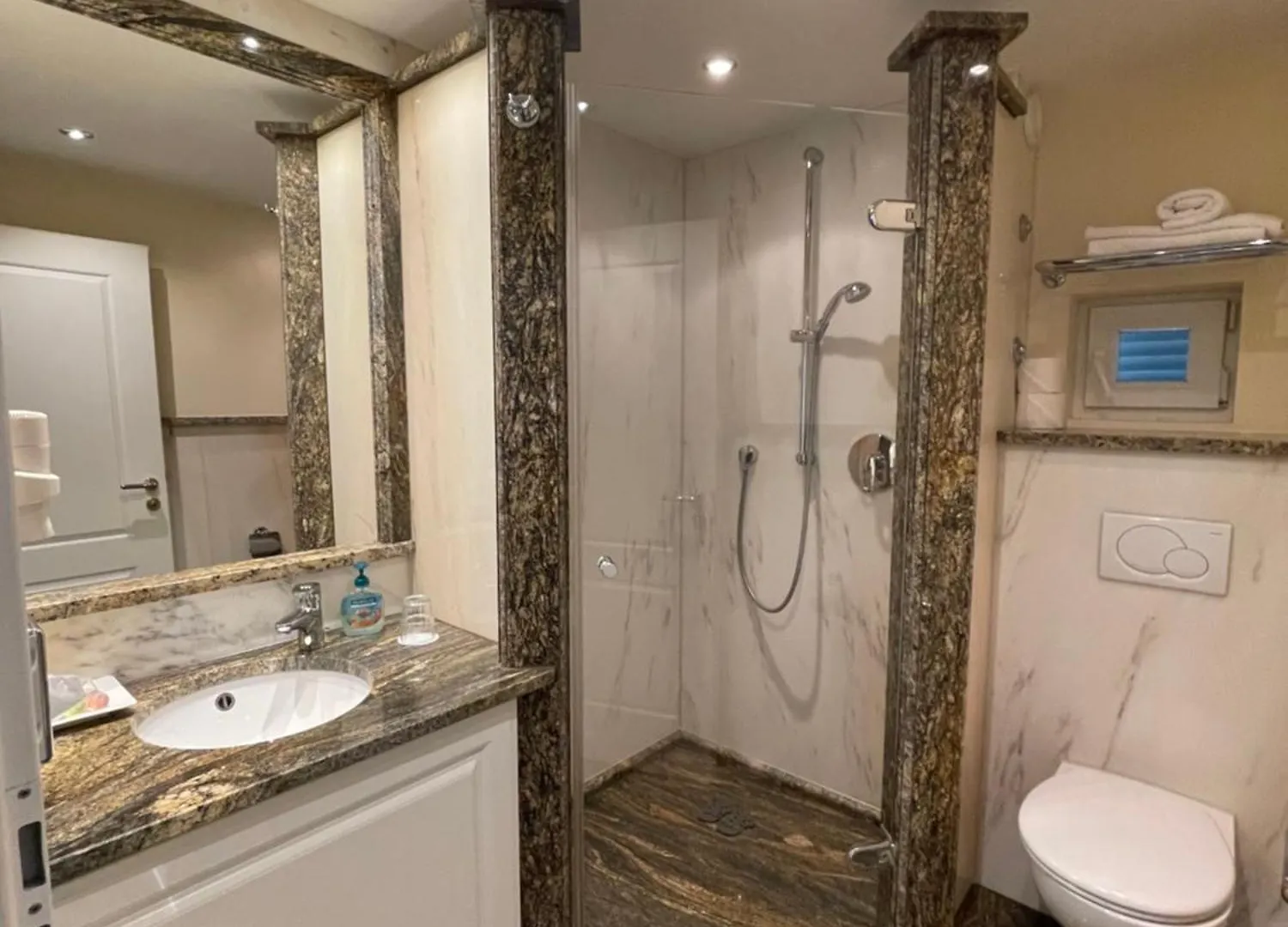 Hotel Ochsen שטוטגרט